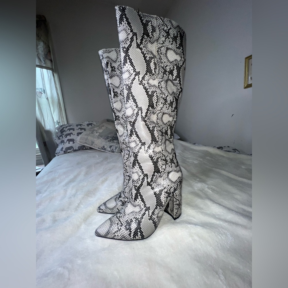 Snakeskin Graphic Chunky Heeled Boots